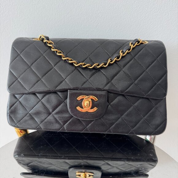 Chanel vintage black classic flap GHW - Picture 1 of 16